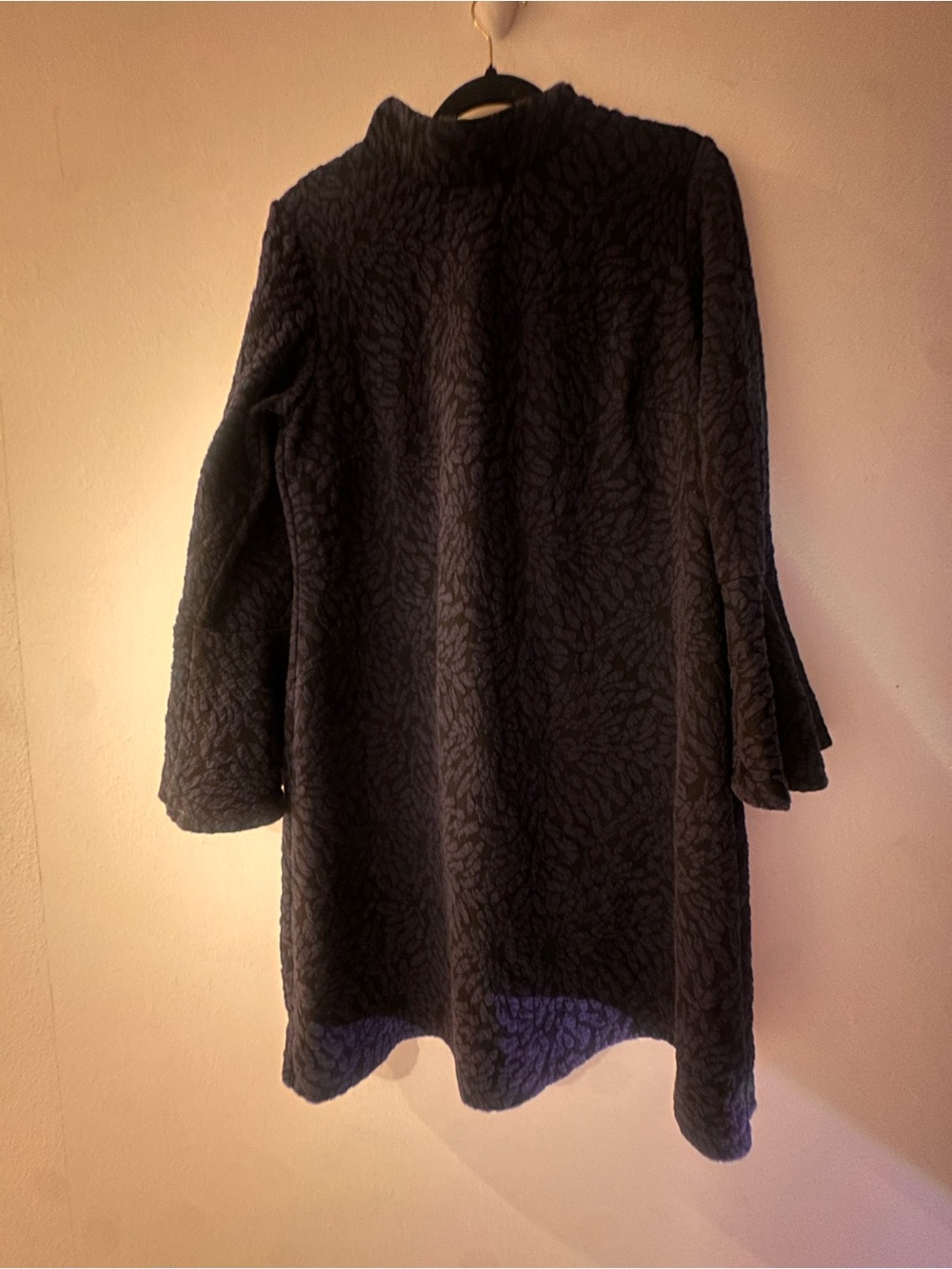Hutch Black Top with Subtle Texture